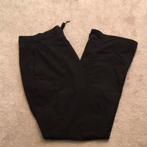 Kirkland woman’s pants